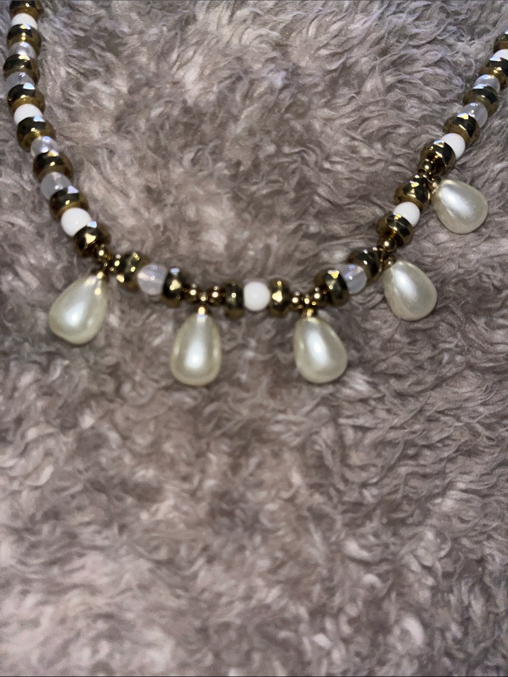 Plunder Gold and White Beaded Necklace with Pearl Teardrops NWOT - Picture 3 of 6